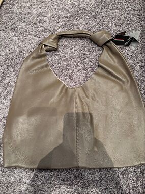 Pebbled Leather Knot-Handle Hobo Bag in Taupe